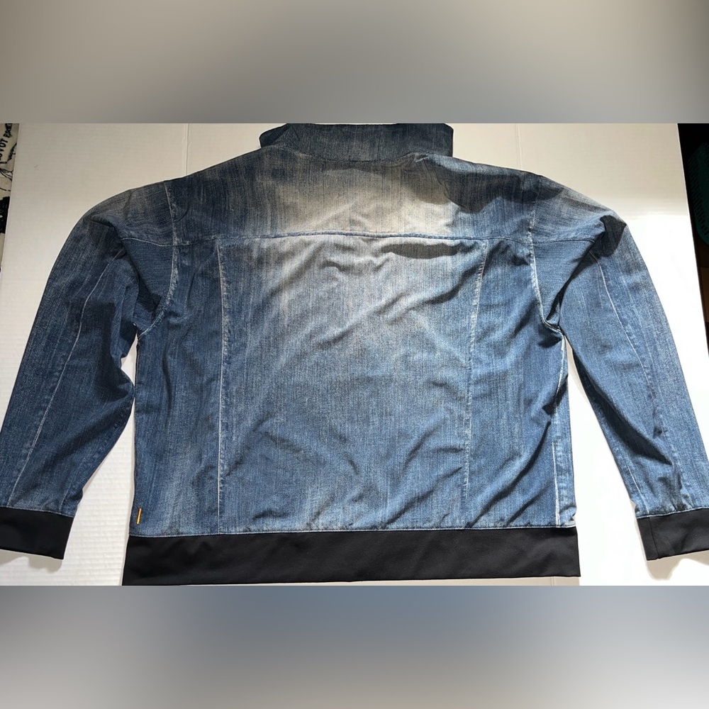 Lucy Women's Denim Indigo Trucker Activewear Outerwear Jacket Sz XL - Picture 3 of 4